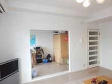 間仕切りを撤去して広々としたリビング・ダイニングに